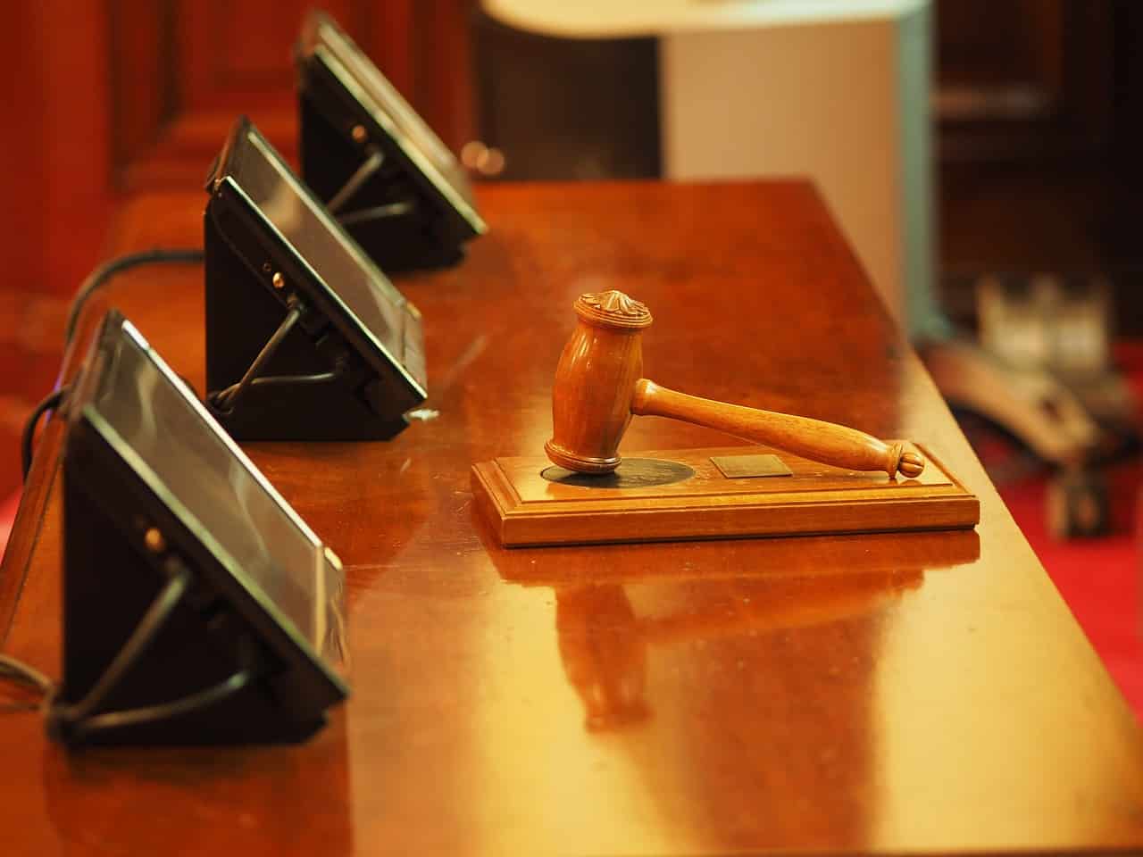 Un maillet pour illustrer l'importance du juge dans l'affaire FTX