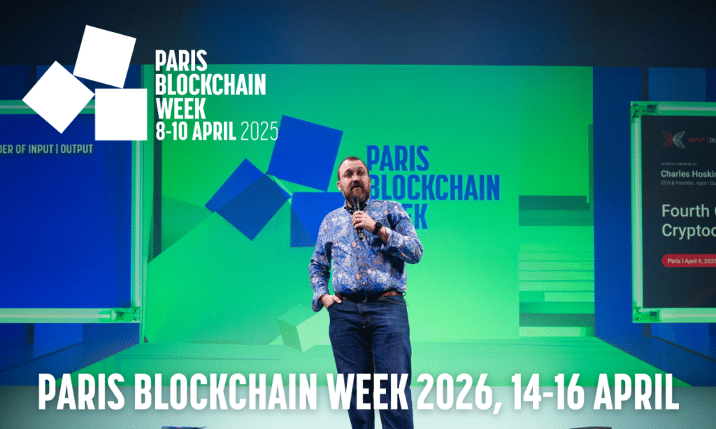Charles Hoskinson se tient sur la scène de la Paris Blockchain Week 2025, avec les détails de l'événement et la marque affichée sur un fond numérique vibrant.